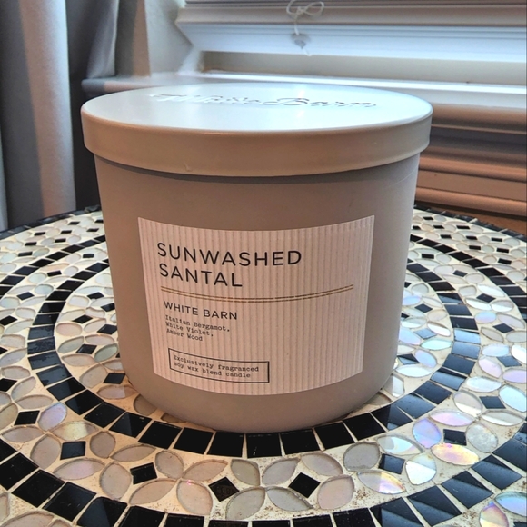 Bath & Body Works Sunwashed Santal 3-Wick Candle - Picture 2 of 4
